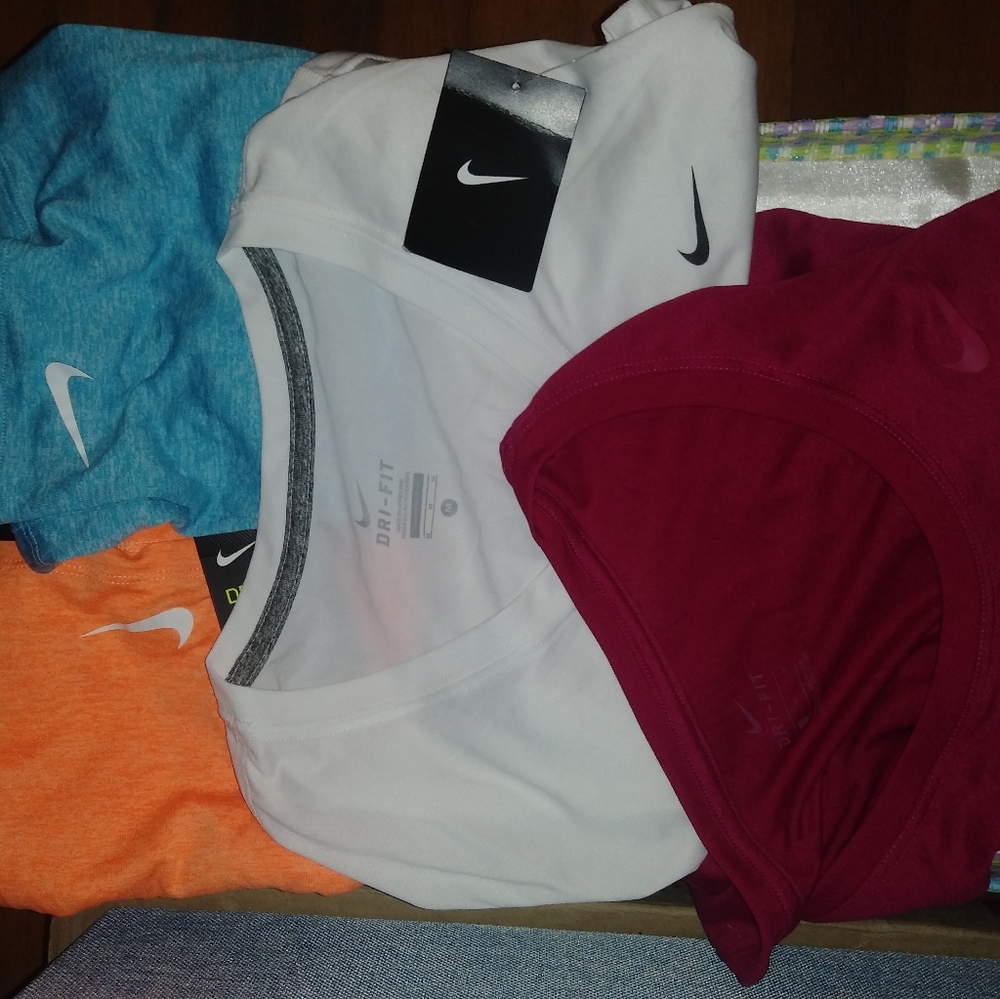 4 T-shirts Nike Dri-fit